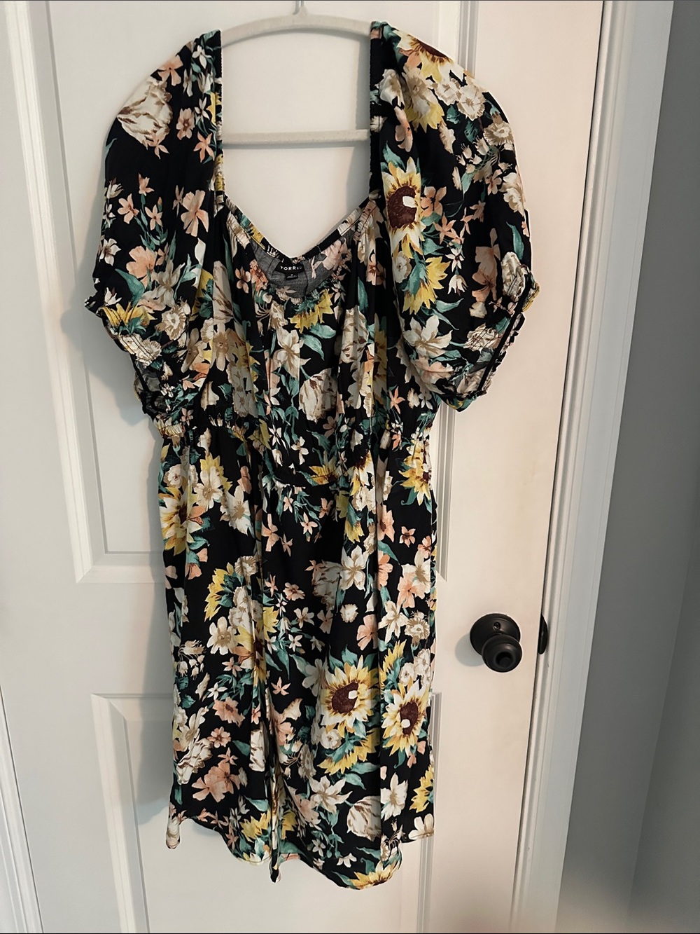 Torrid size 2 Floral Puff-Sleeve Midi Dress - Black & Yellow